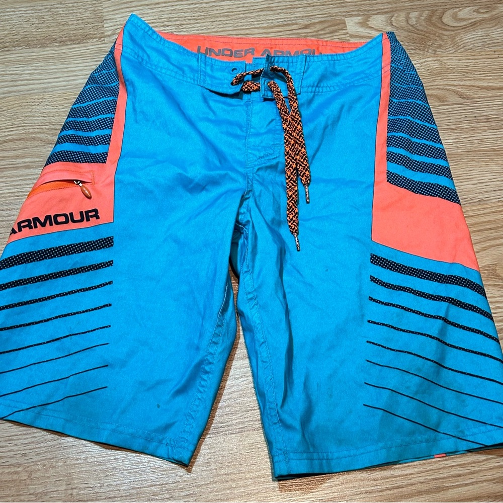 Under‎ Armour boys swim trunks 12